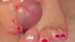 Oily Footjob With Slow Motion Cum-Shot