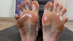 Nasty Oily Feet Joi