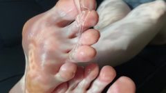 My Oiled Toes In 4k